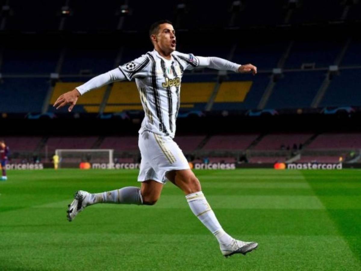 Ronaldo noquea a Messi y la Juve pasa como primera a octavos de Champions