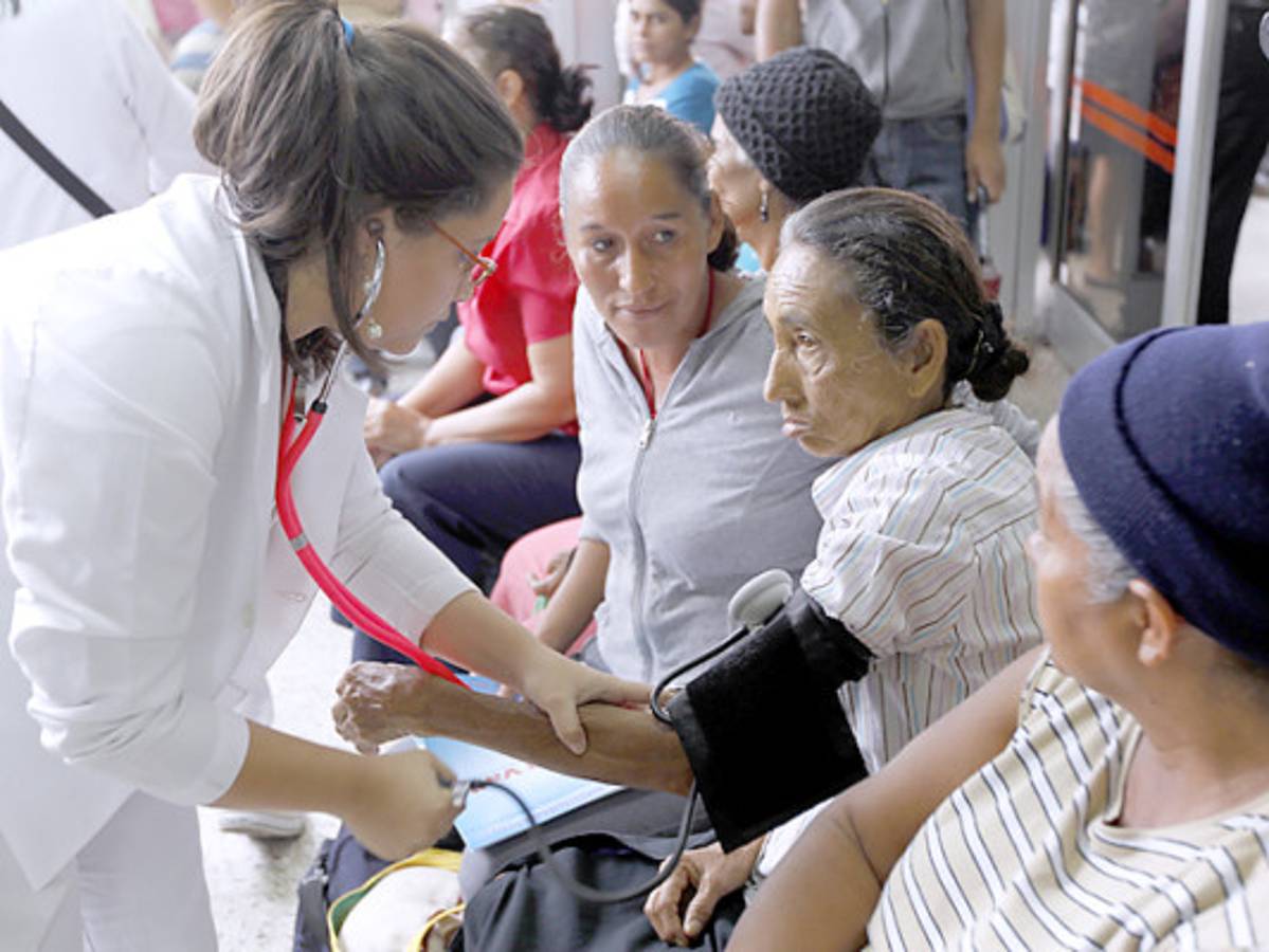 Suspenden cirugías por paro de personal en hospital Escuela de Tegucigalpa