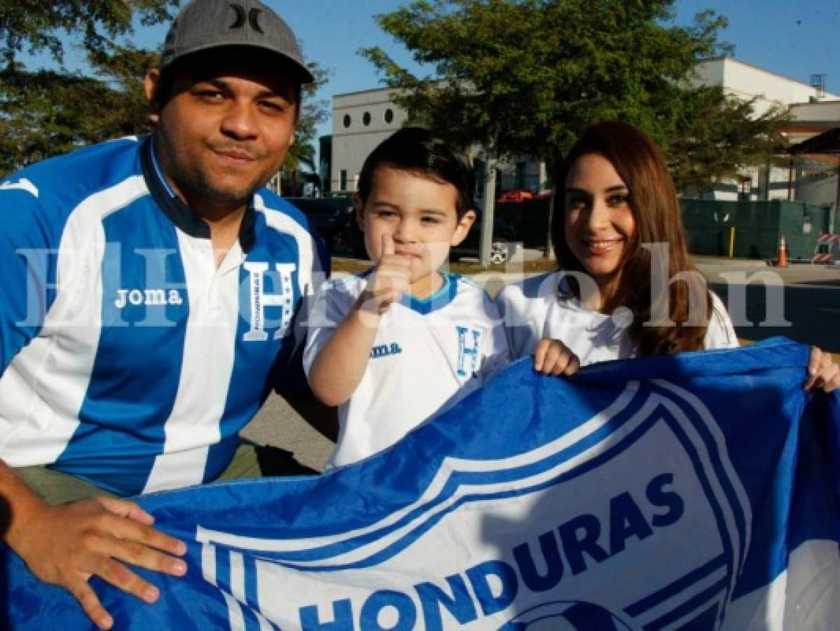 La orgullosa familia de Cristiano, que se dio cita en el entreno de la Selección de Honduras. (Foto: Neptalí Romero / Grupo Opsa)