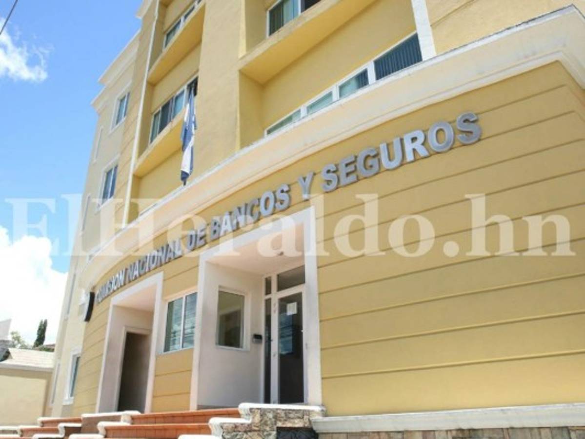 Las remesas representan el 18.5% del Producto Interno Bruto del país, con el ingreso de 4,000 millones de dólares al año. En 2017 el ahorro de estos envíos ha mejorado, según la banca.