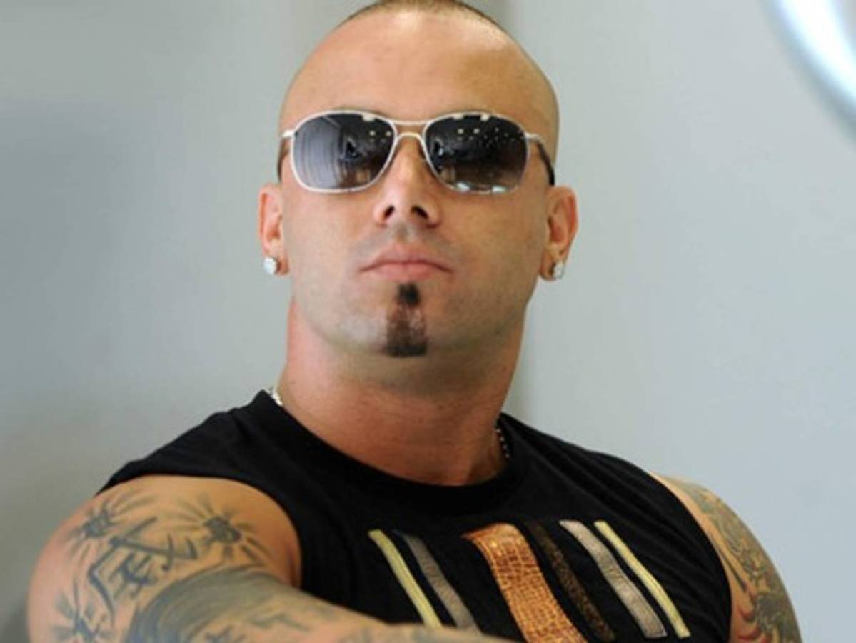Hija recién nacida de cantante Wisin padece mortal enfermedad