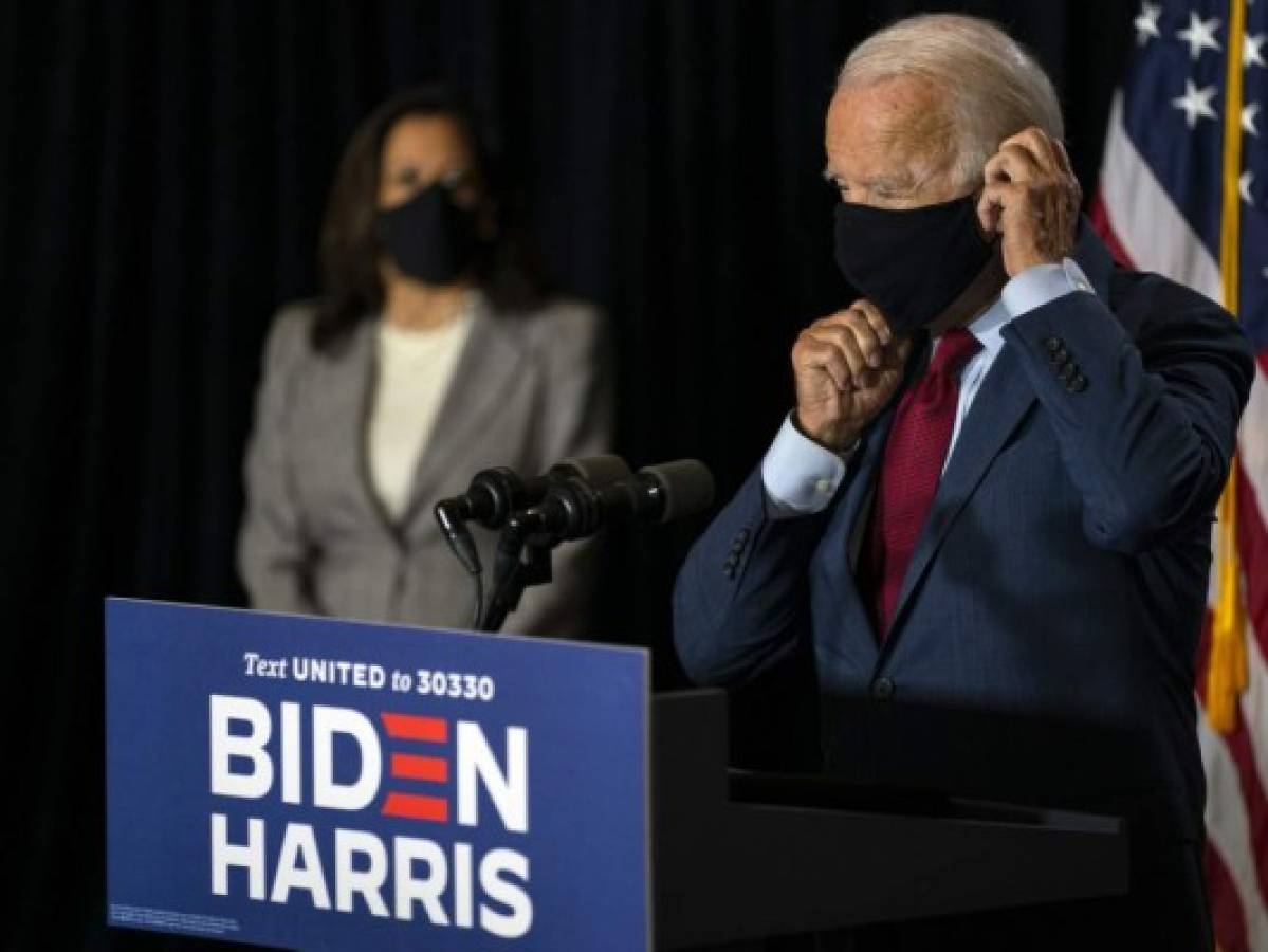 Biden pide hacer obligatorio el uso de mascarillas en EEUU