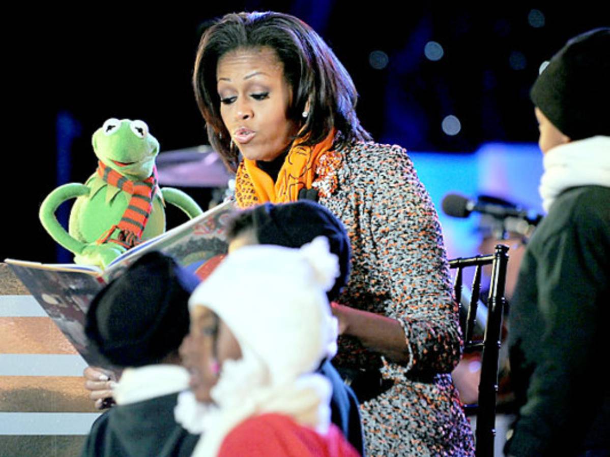 Los Obama iluminan árbol de Navidad