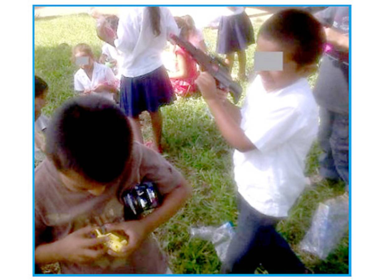 Niños del Bajo Aguán dibujan muerte y desalojos