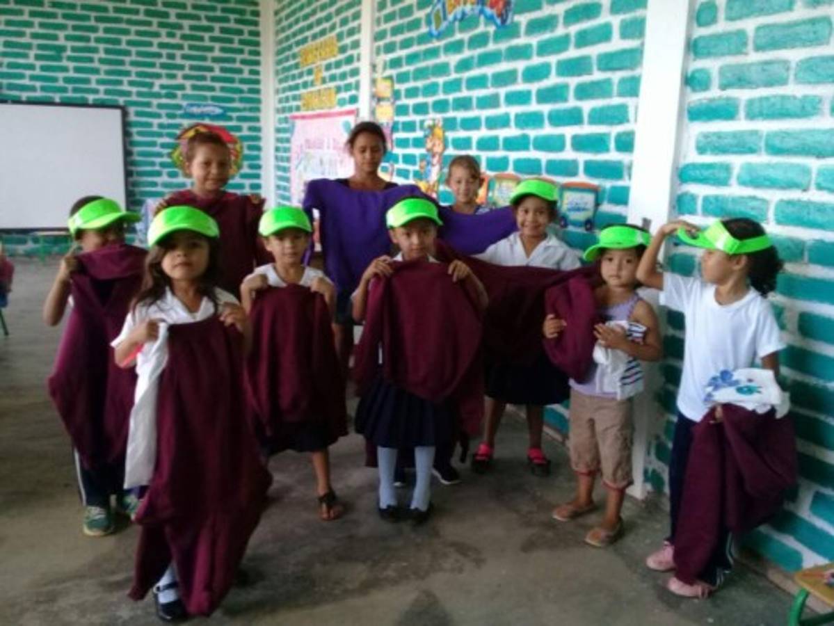 EL HERALDO y CEPUDO donan mobiliario en centros educativos