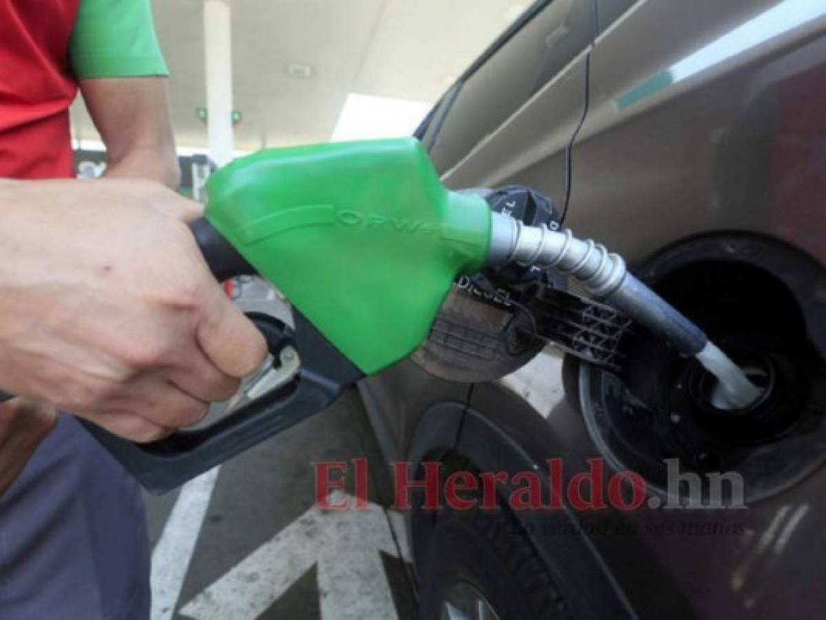 Alzas que rondan los 2 lempiras registran los combustibles en Honduras