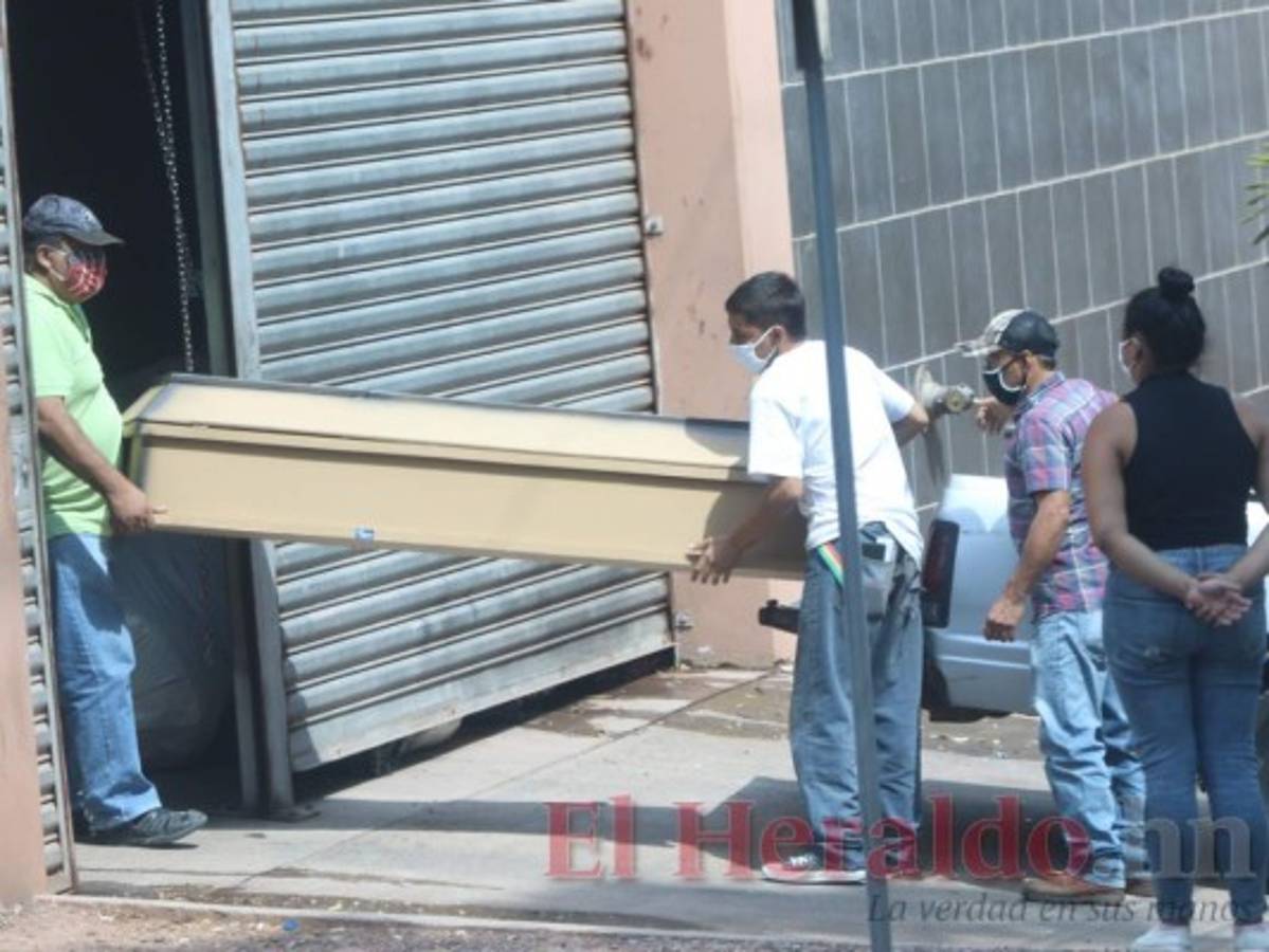 Indagan los móviles de triple crimen en colonia La Rosa de la capital