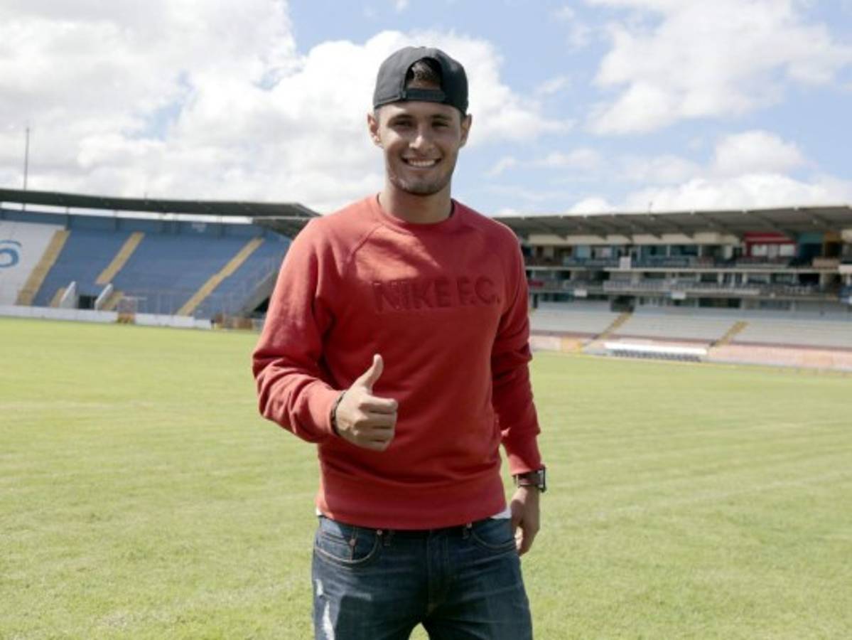 Alex López sigue en Olimpia