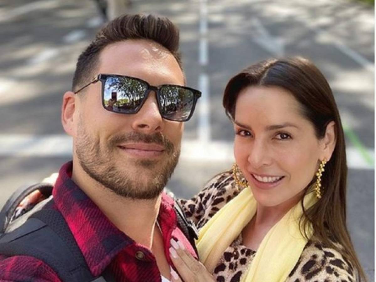 Las primeras fotos de la luna de miel de Carmen Villalobos y su esposo