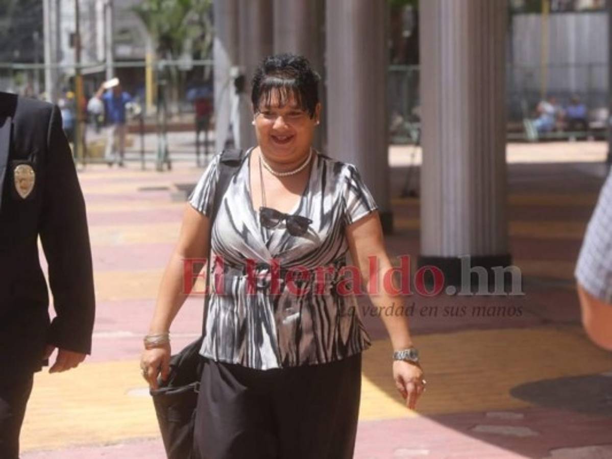 Luz Elena Andino al momento que se presentaba a postularse como una candidata. Foto: David Romero/ EL HERALDO