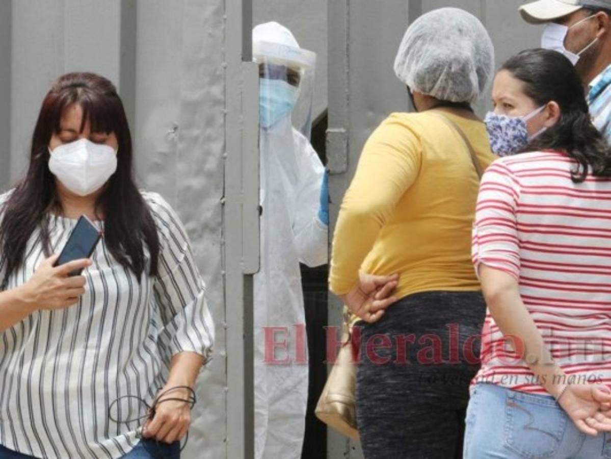 Mueren dos pacientes sospechosos de covid-19 en centro de triaje de Infop