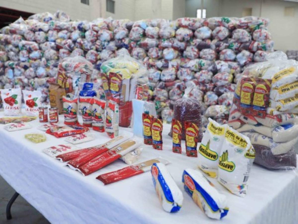 Entregan alimentos a alcaldes de Yoro, San Manuel y Santa Bárbara para damnificados