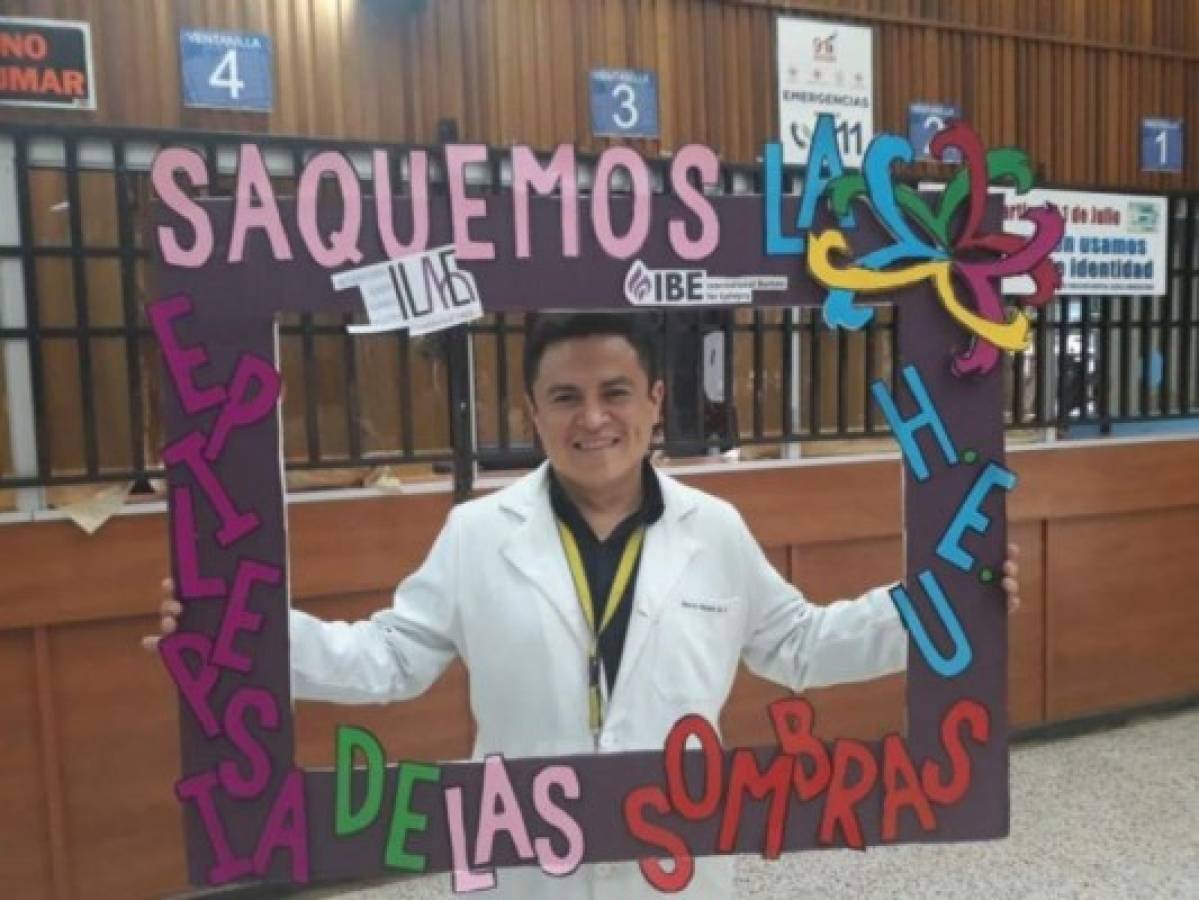 Desde su papel como docente y coordinador de investigación cumple su función de educar sobre las causas, efectos y posibles tratamientos contra la epilepsia, logrando que muchos de sus colegas también se interesen por sumarse a esta lucha.