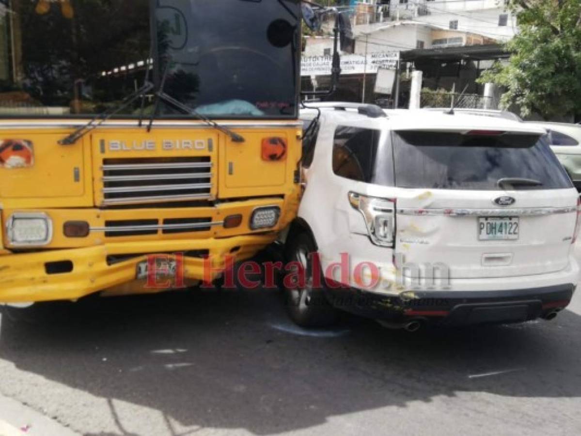 La unidad de transporte habría presentado problemas mecánicos. Foto: Estalin Irías/EL HERALDO