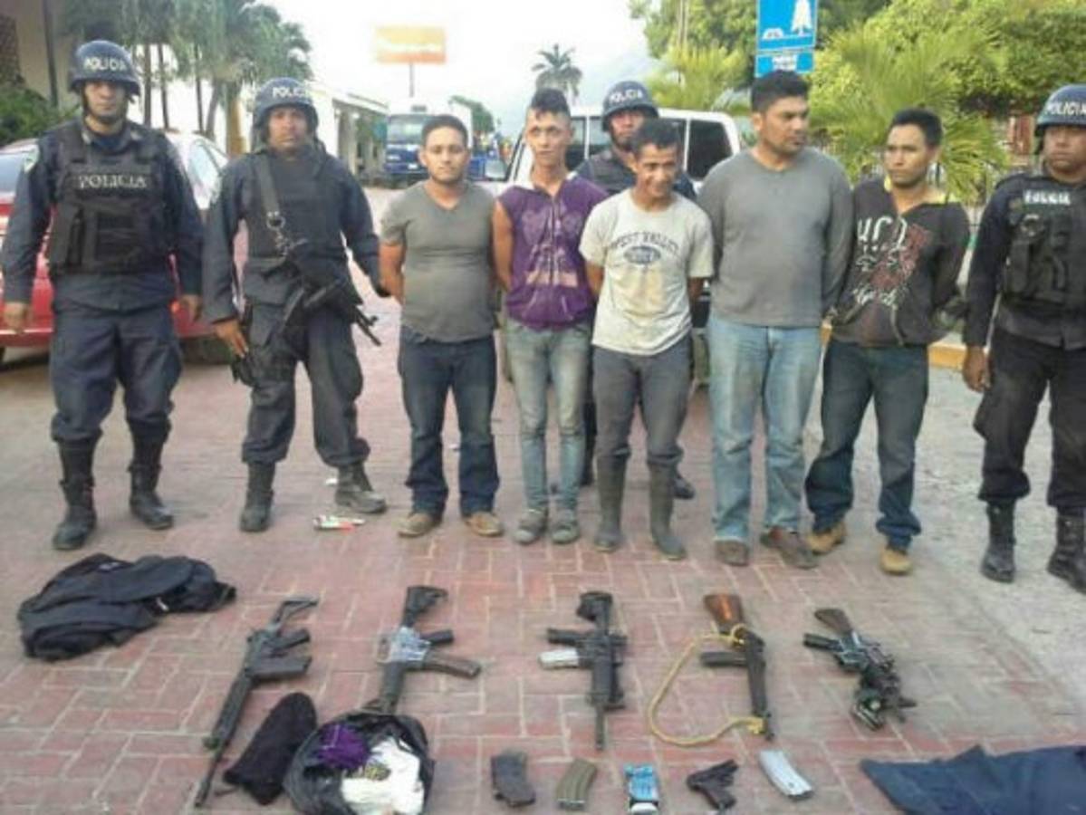 Con arsenal caen invasores de finca en Colón