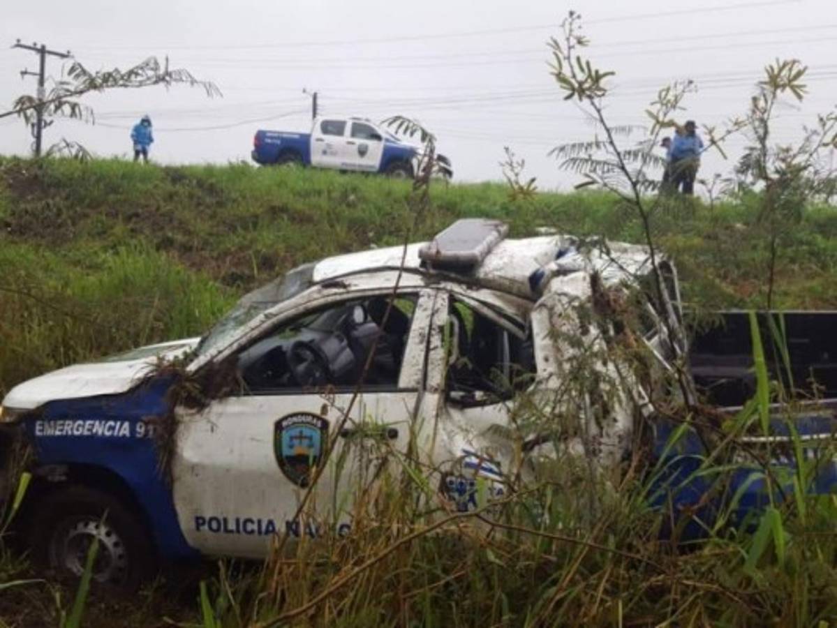 Cuatro policías resultan heridos en aparatoso accidente en carretera CA-13  