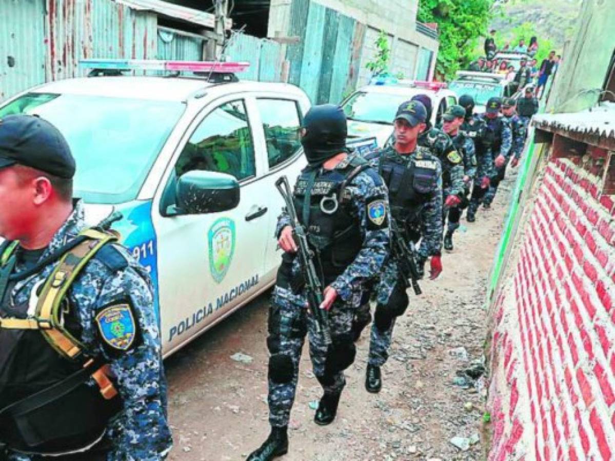 Agentes policiales a disposición del Ministerio tras supuestos vínculos con la muerte de padre asesinado en Villa Nueva