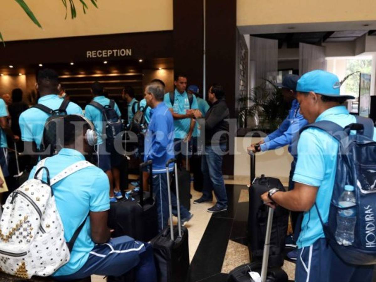 La Selección de Honduras llegó en silencio a la Ciudad de México para el partido ante el Tri en el estadio Azteca