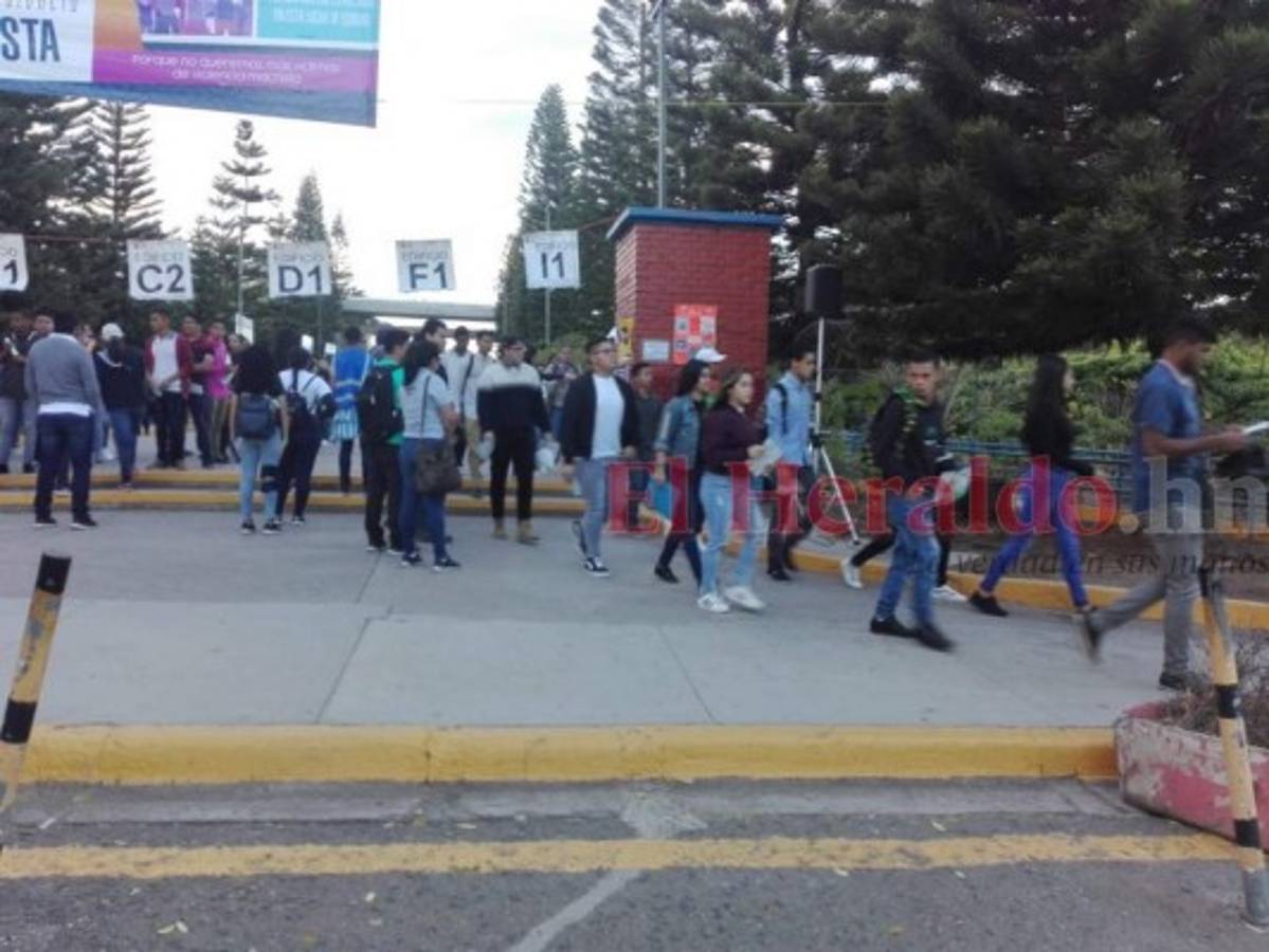 UNAH aplica primer examen de admisión de 2019