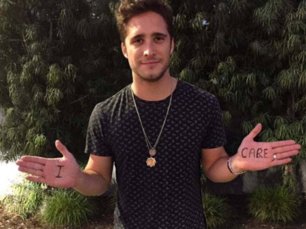 Video: El cantante mexicano Diego Boneta pasa bochornoso momento