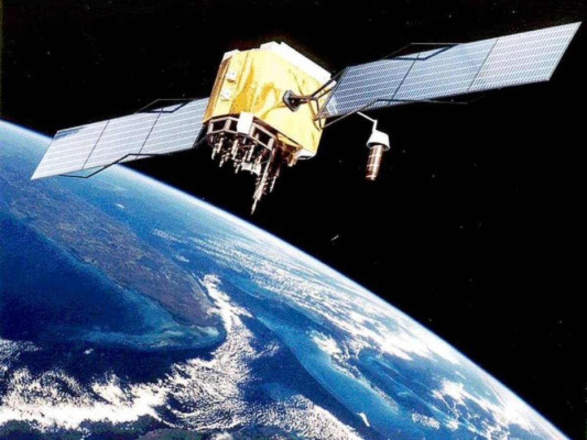 Dos viejos satélites se cruzan sin chocar al pasar por encima de EEUU