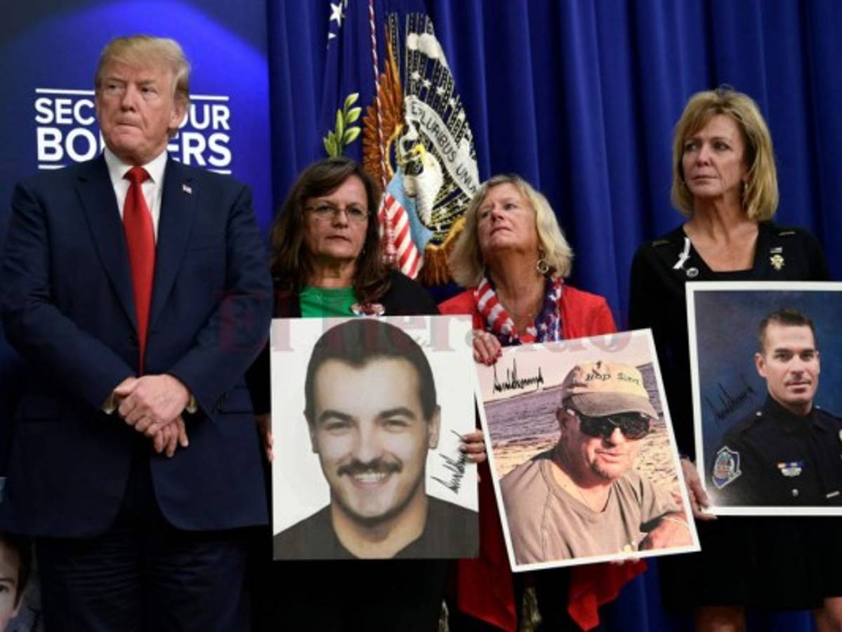 Donald Trump pone en duda historias desgarradoras de migrantes en la frontera