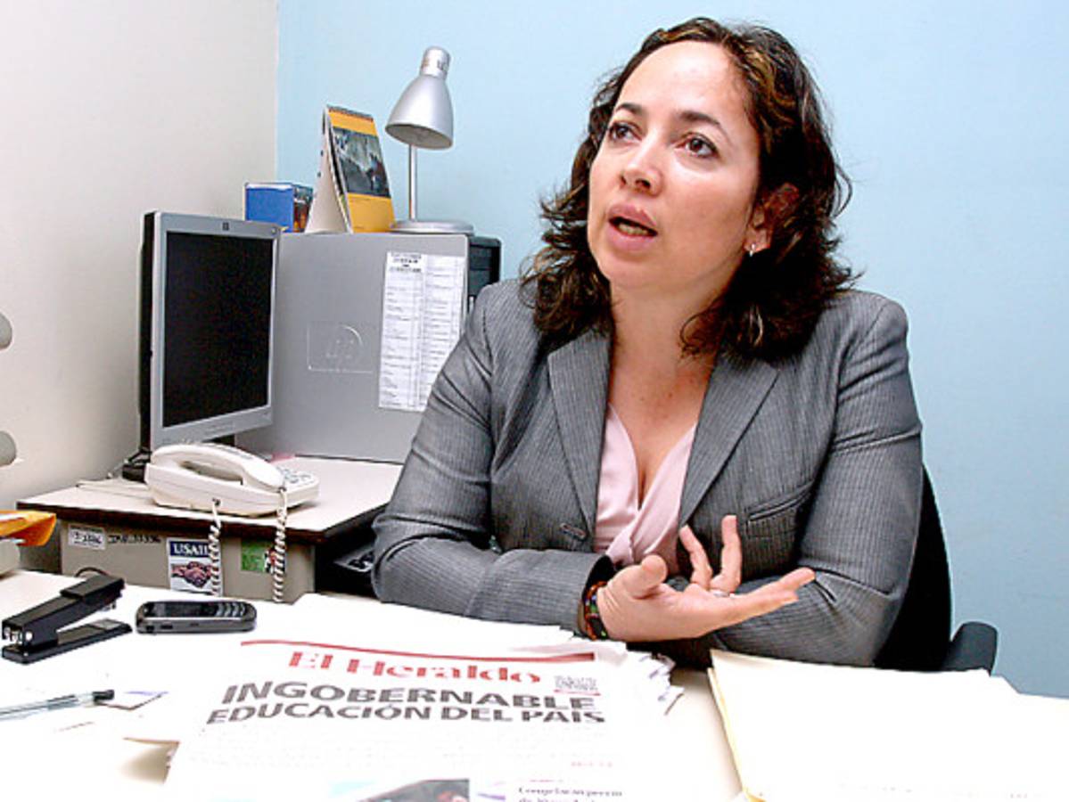 Fiscal general aún no decide quién sustituirá a Sandra Ponce en Fiscalía de DD HH