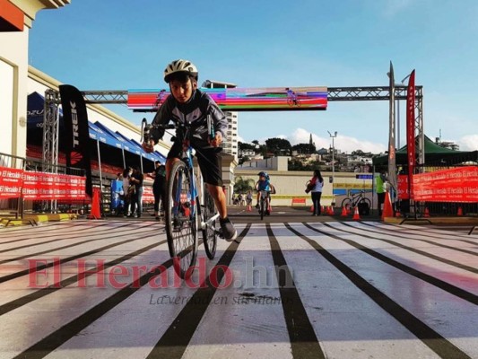 EL HERALDO celebra la Vuelta Ciclística infantil 2019