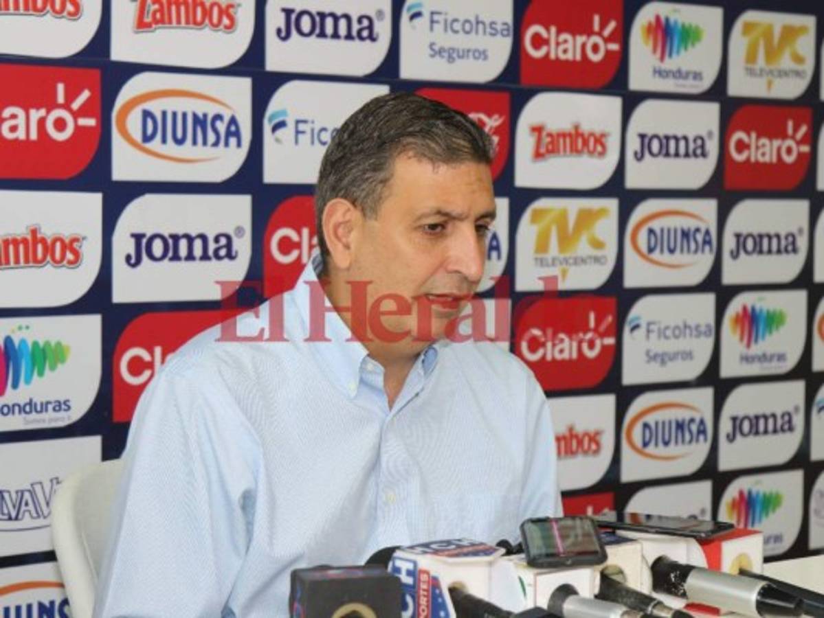 Fenafuth justifica salario de Jorge Luis Pinto porque era 'uno de los cuatro mejores entrenadores del mundo'