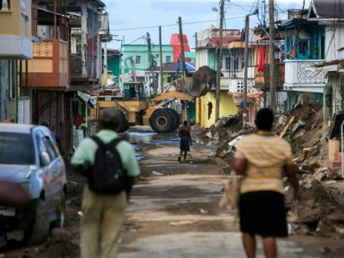 Puerto Rico investiga posible brote infeccioso tras huracán María