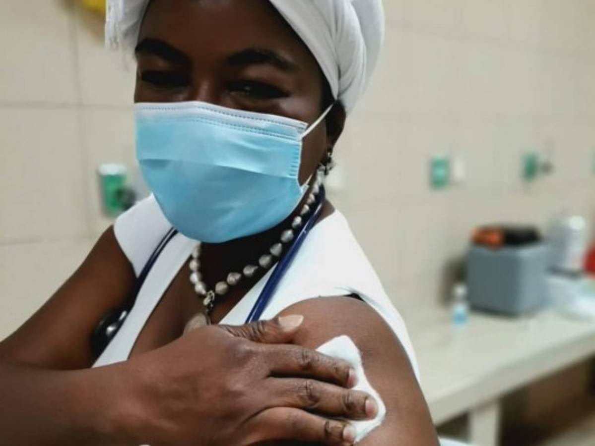 Diputada Johana Bermúdez: 'Tengo todo el derecho de recibir la vacuna'