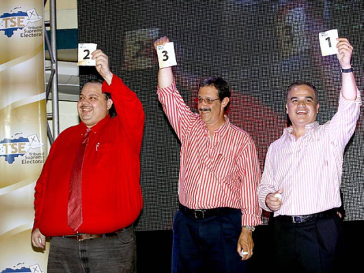 TSE realiza el sorteo de papeletas electorales