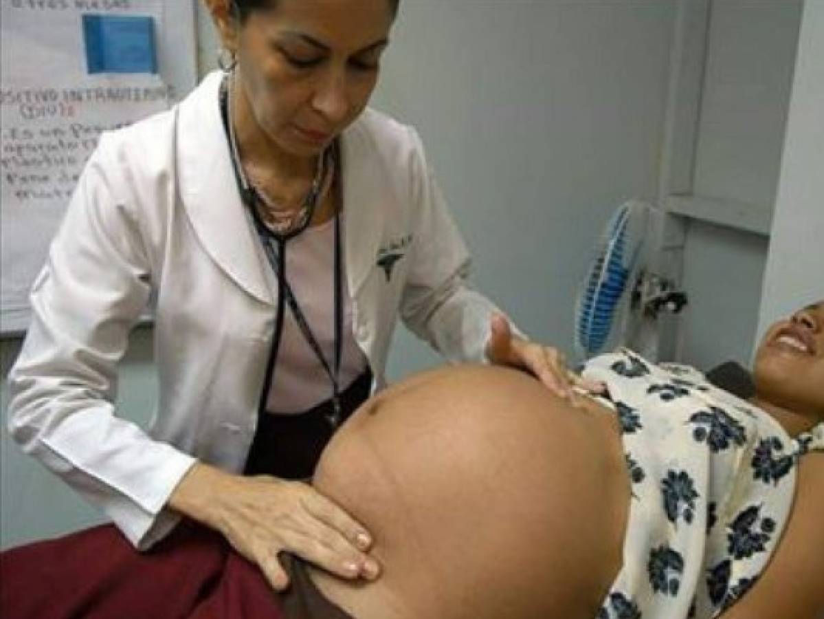 Honduras: Las mujeres que alquilen su vientre recibirán seguro médico