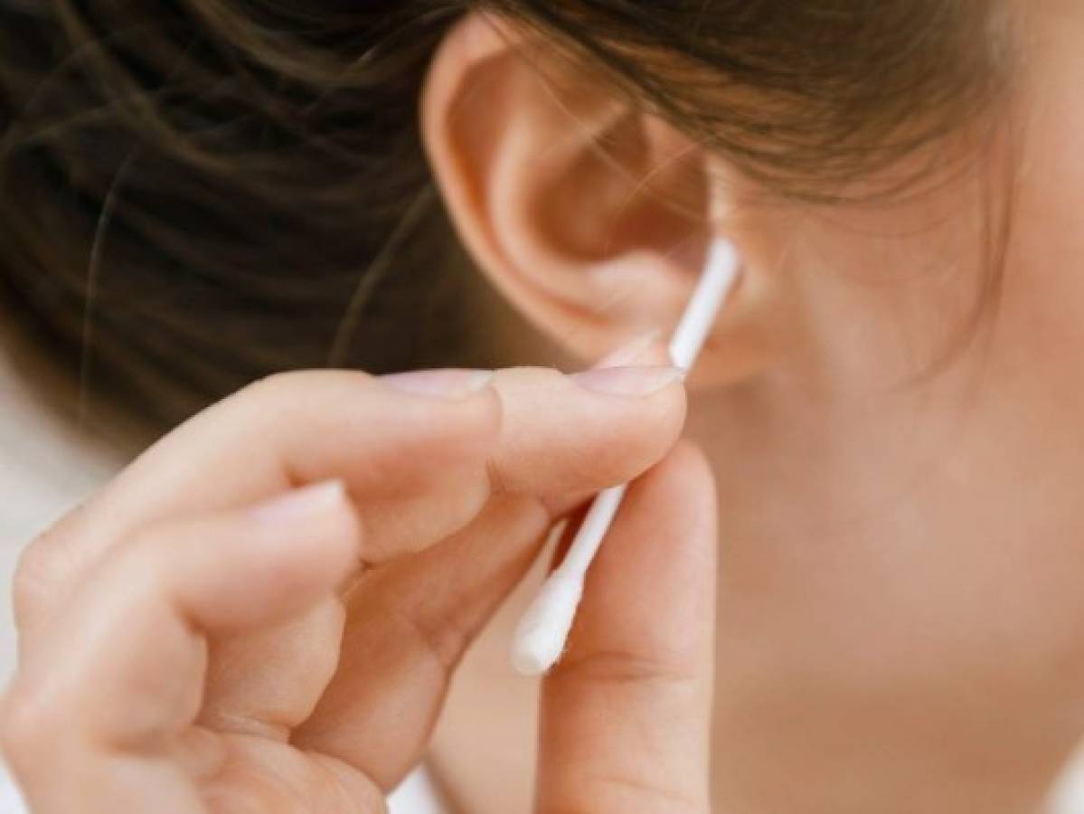¿Cuál es la forma correcta de limpiar nuestros oídos?