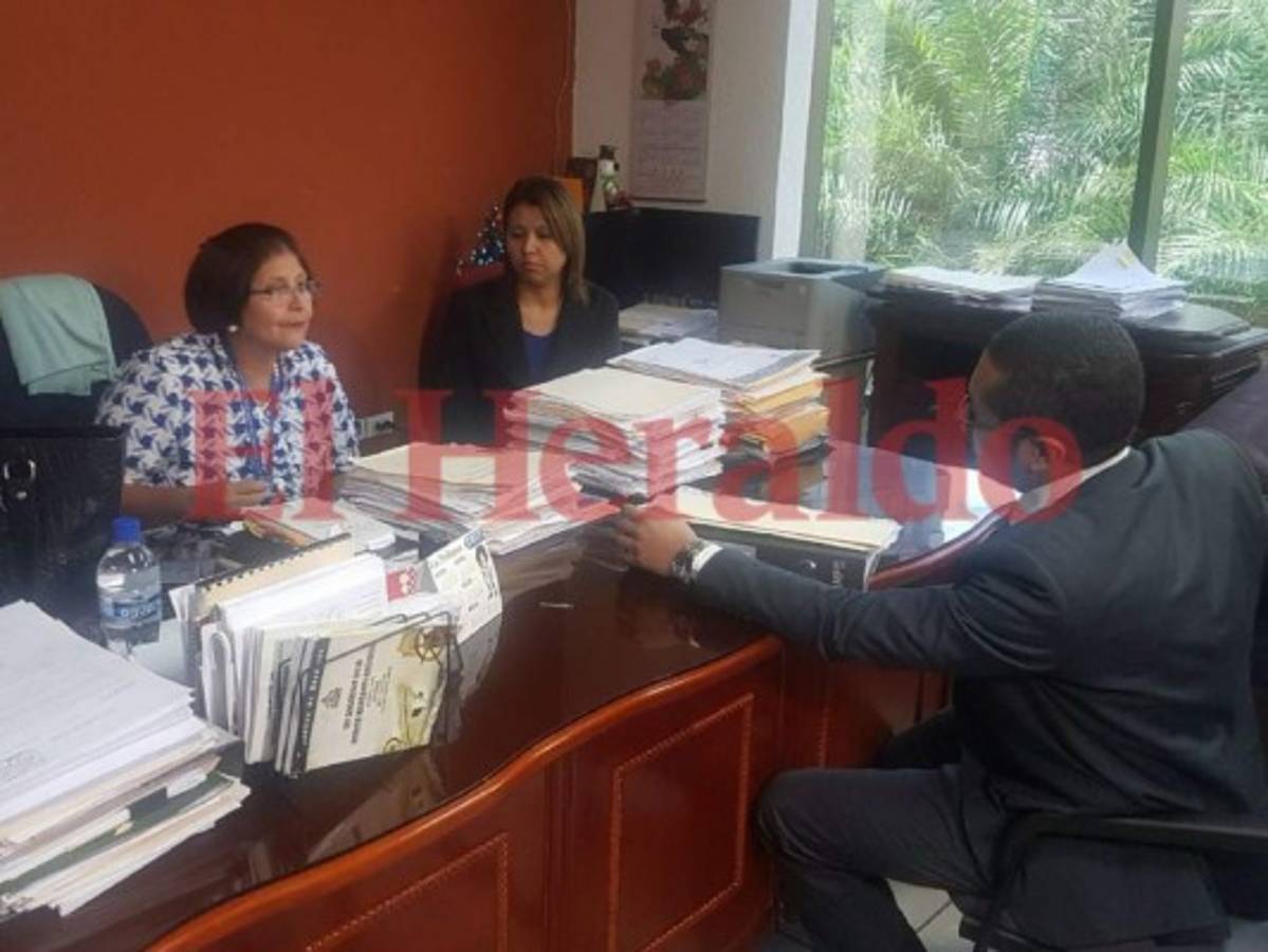 Salud solicita la suspensión de 300 médicos por paro de labores