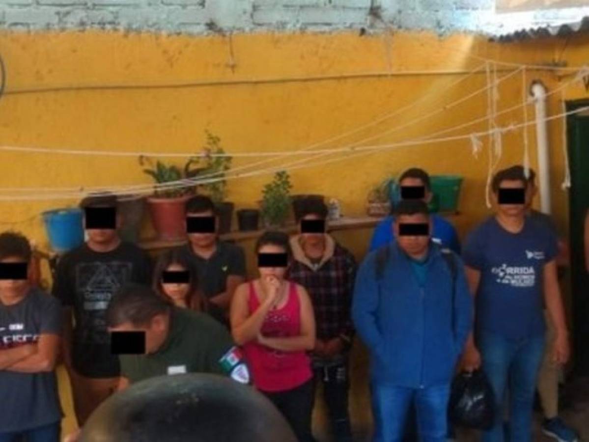 Detienen a 10 migrantes hondureños en hotel de Huajuapan de León