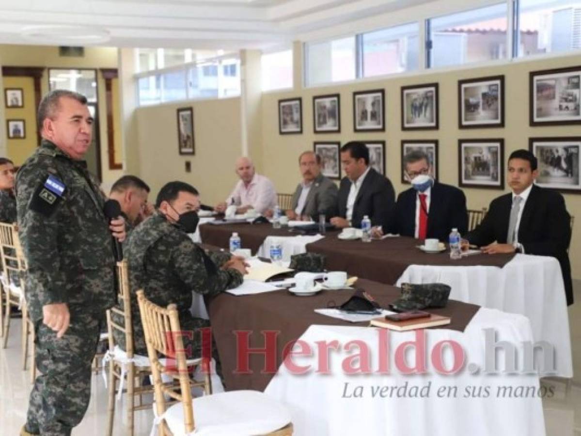 Elecciones 2021: Paz y seguridad garantizan las Fuerzas Armadas a los presidenciables
