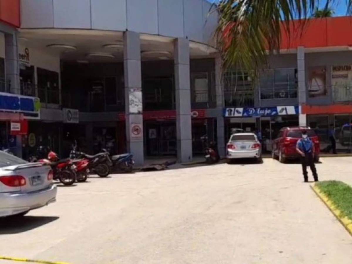 Matan a un hombre en el estacionamiento de un centro comercial en Tocoa
