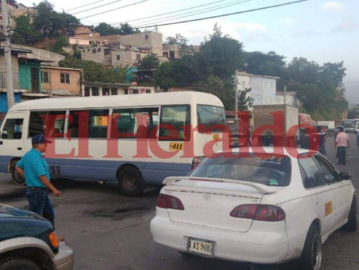 Por segundo día, transportistas obstaculizan las calles en Honduras