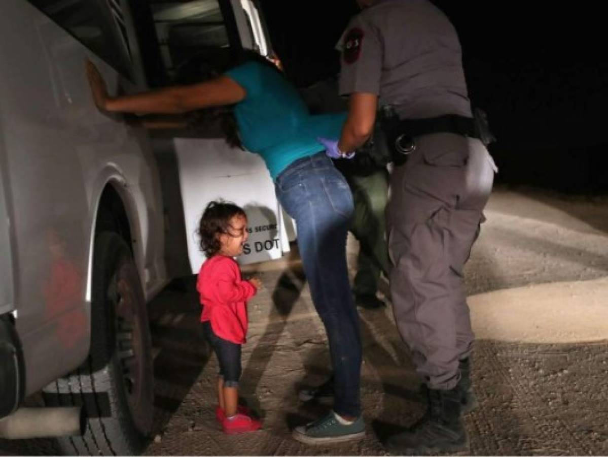 Foto de niña hondureña que llora en la frontera es nominada al premio Worl Press Photo 2019
