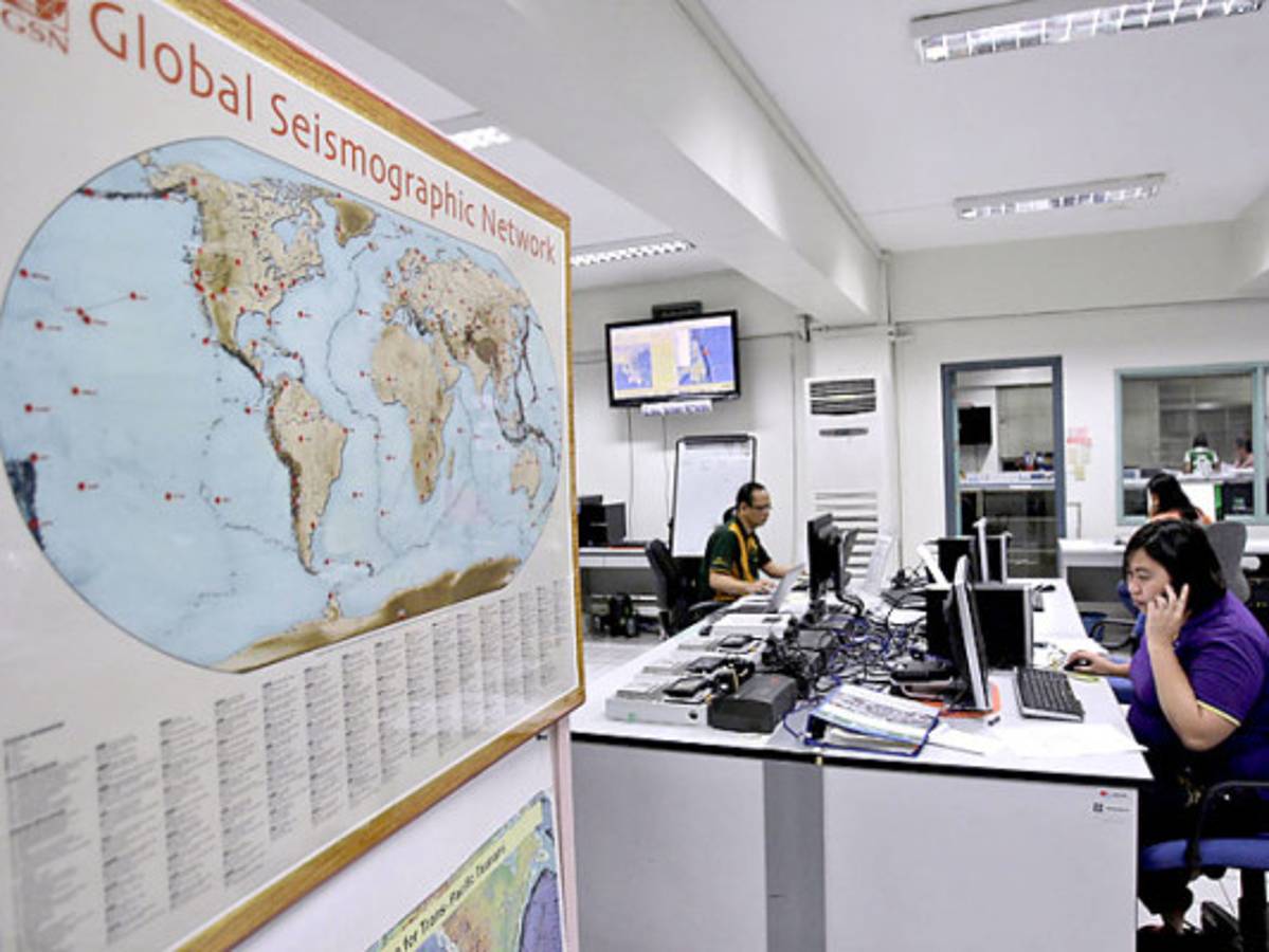 Filipinas: Sismo de 7.6 provoca alerta de tsunami