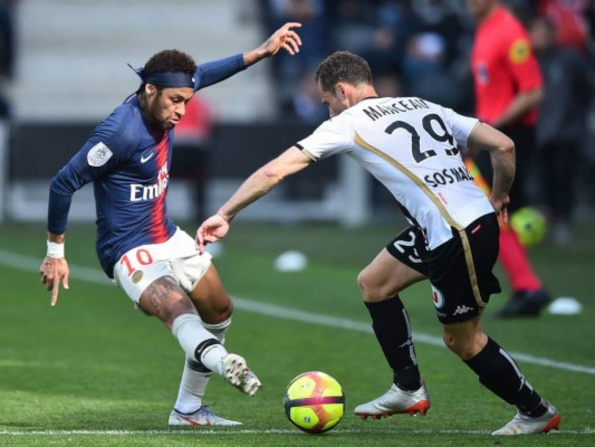 Neymar marca y asiste para Di María en triunfo del PSG sobre el Angers