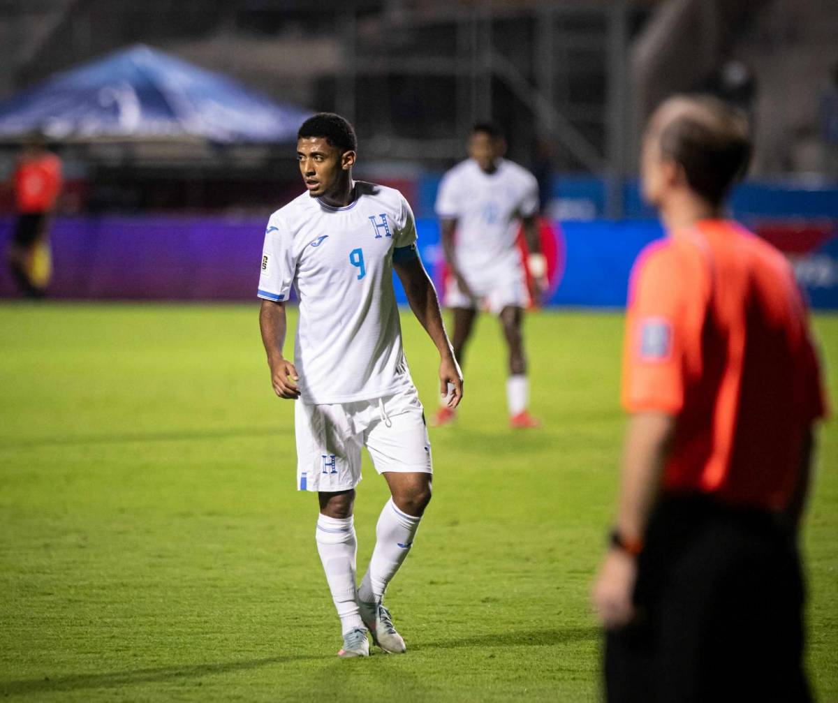 Beso de Milagro Flores a Supremo y furor de la afición: Tiktokers llegan al Honduras-Nicaragua