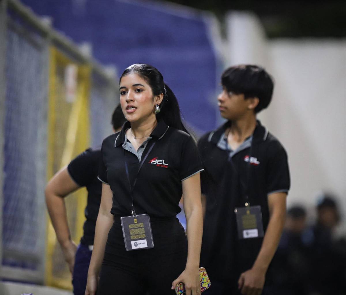 ¡Un espectáculo! Las bellas chicas que engalanan el clásico entre Real España y Motagua