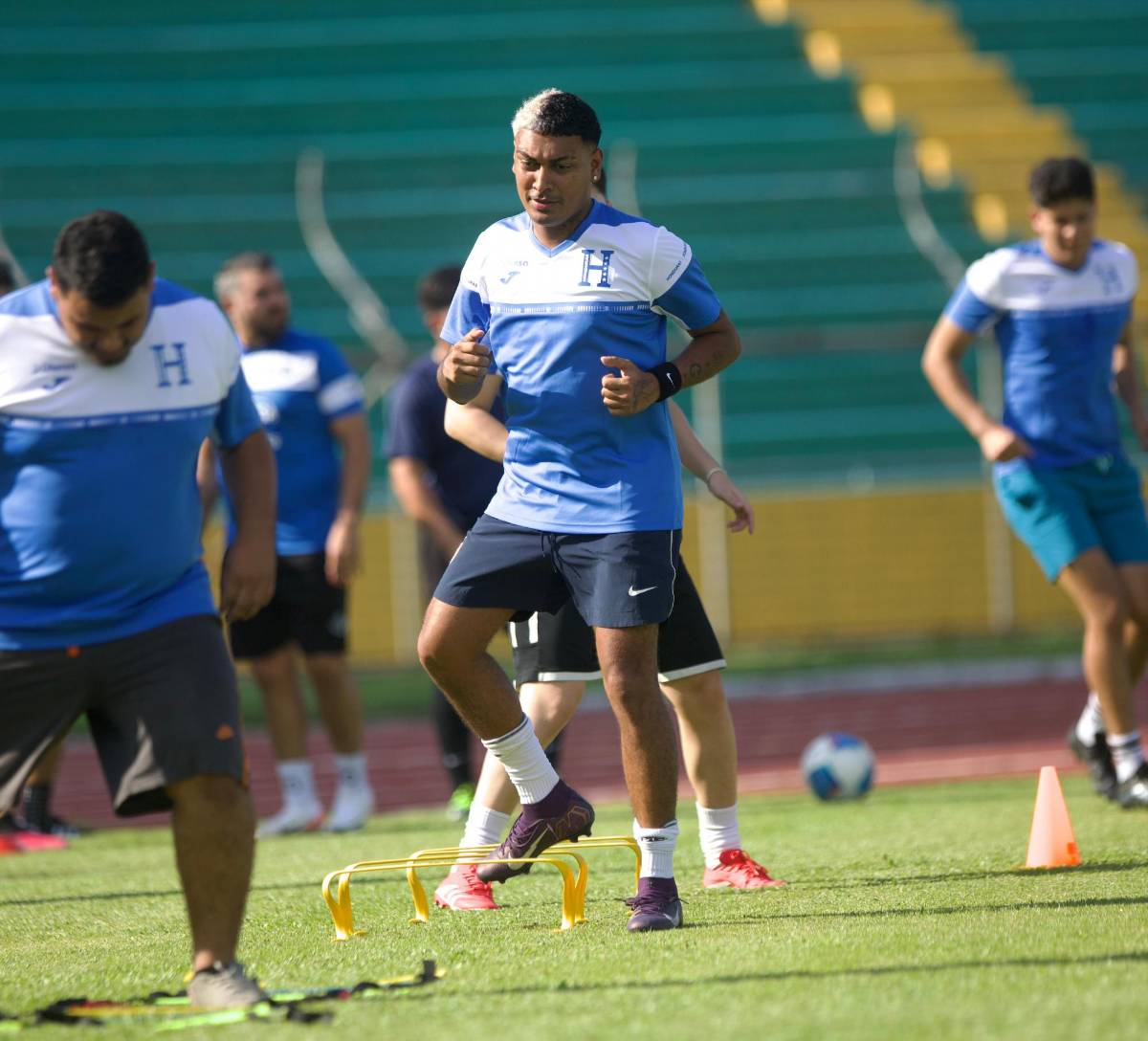 Más boletos, habrá VAR y la petición de salvadoreños para partido de tiktokers en el Morazán