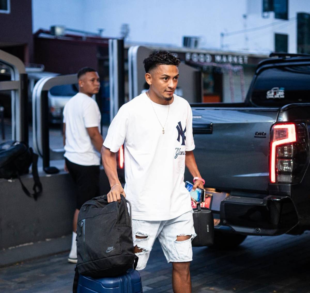 Honduras se concentra: jugador llega en taxi y dos legionarios ya se unieron
