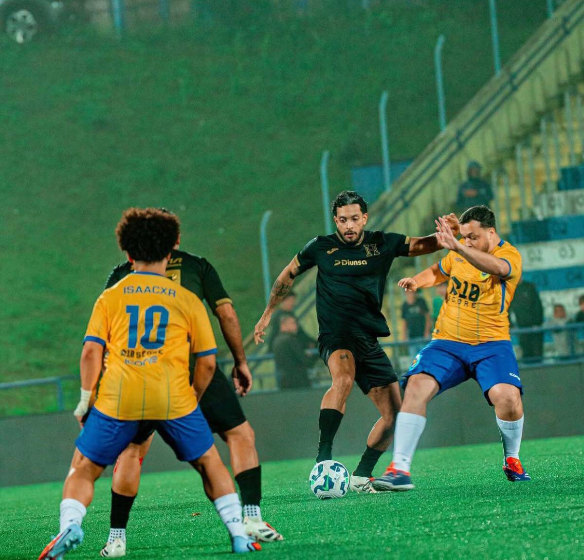 Los jugadores de baja de selección de tiktokers de Honduras en partido ante Nicaragua
