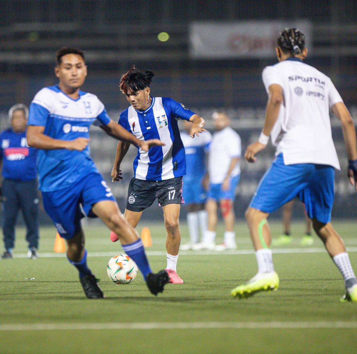 Los jugadores de baja de selección de tiktokers de Honduras en partido ante Nicaragua