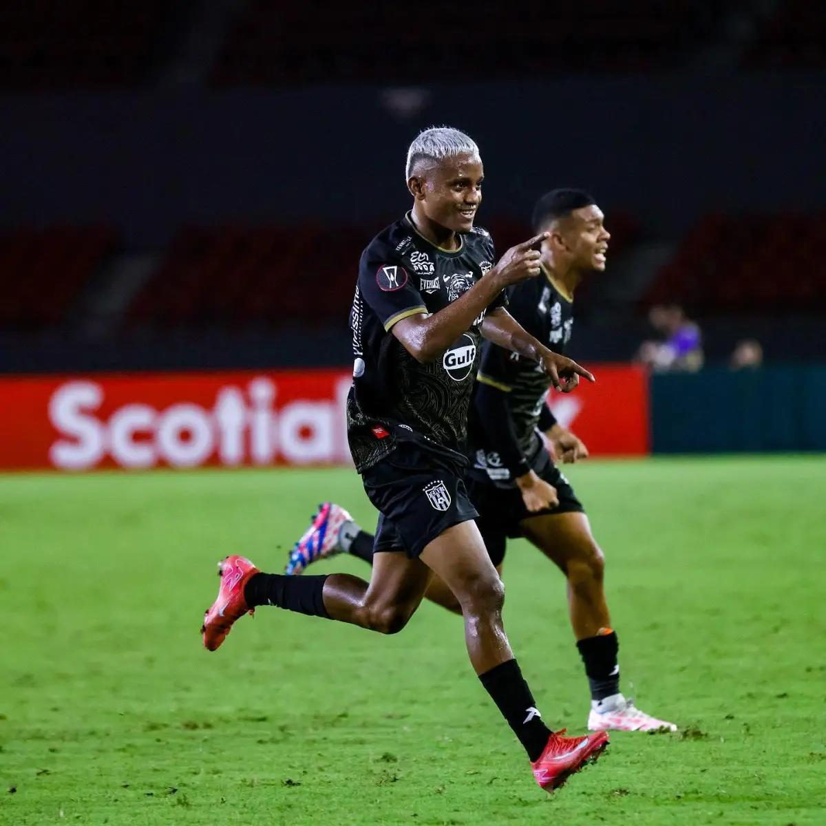 Olimpia amarra sus primeros fichajes, Motagua saca la chequera y Olancho comienza