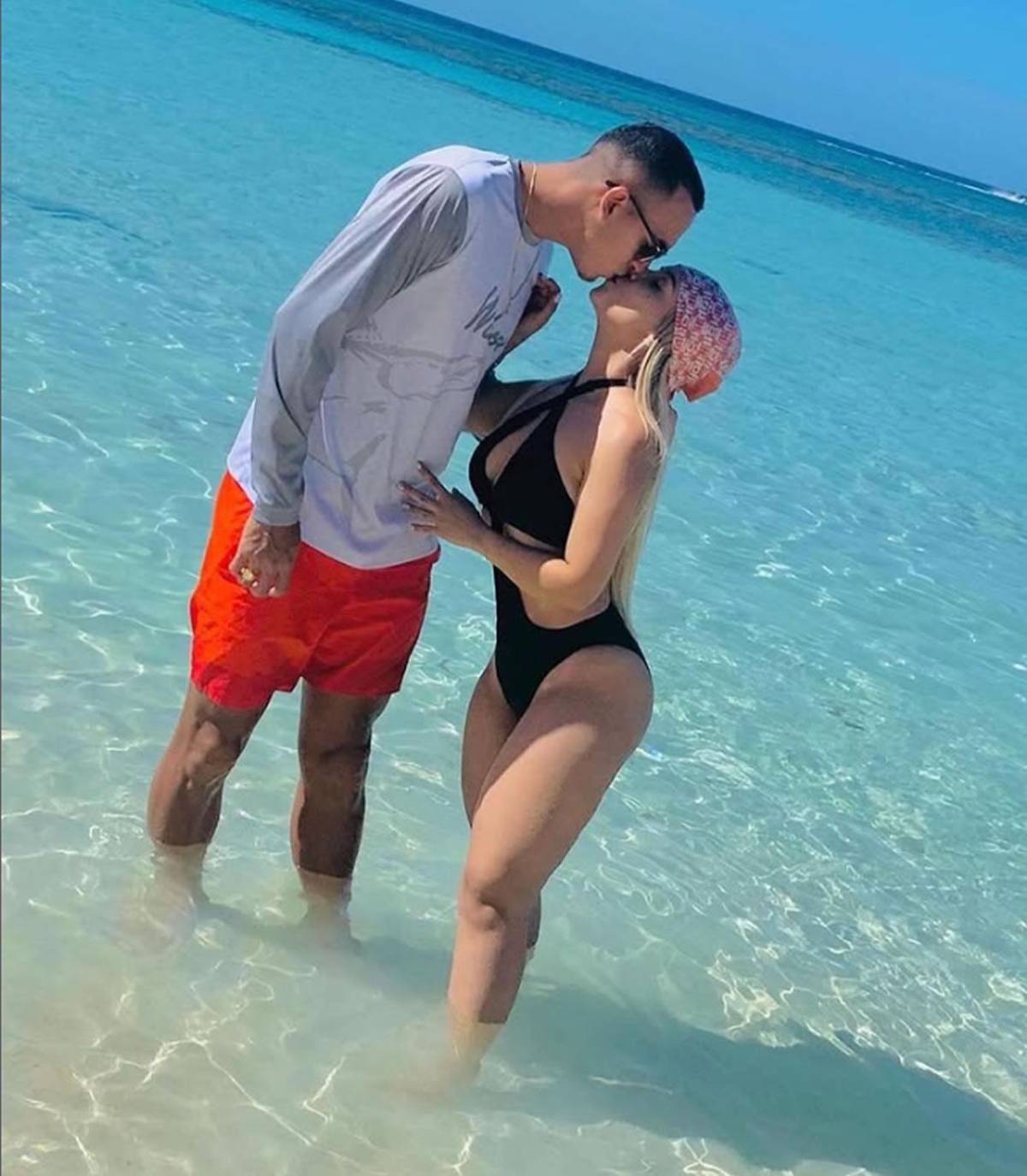 La guapa licenciada que se casó sin hacer mucho ruido con jugador hondureño